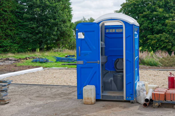 Best VIP or Luxury Restroom Trailers  in Hesperia, CA